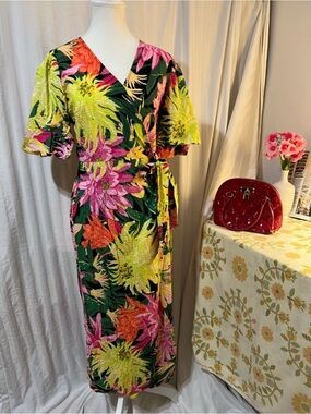 H&M Classy Spring/Summer Floral Wrap Dress with Colorful Blooms